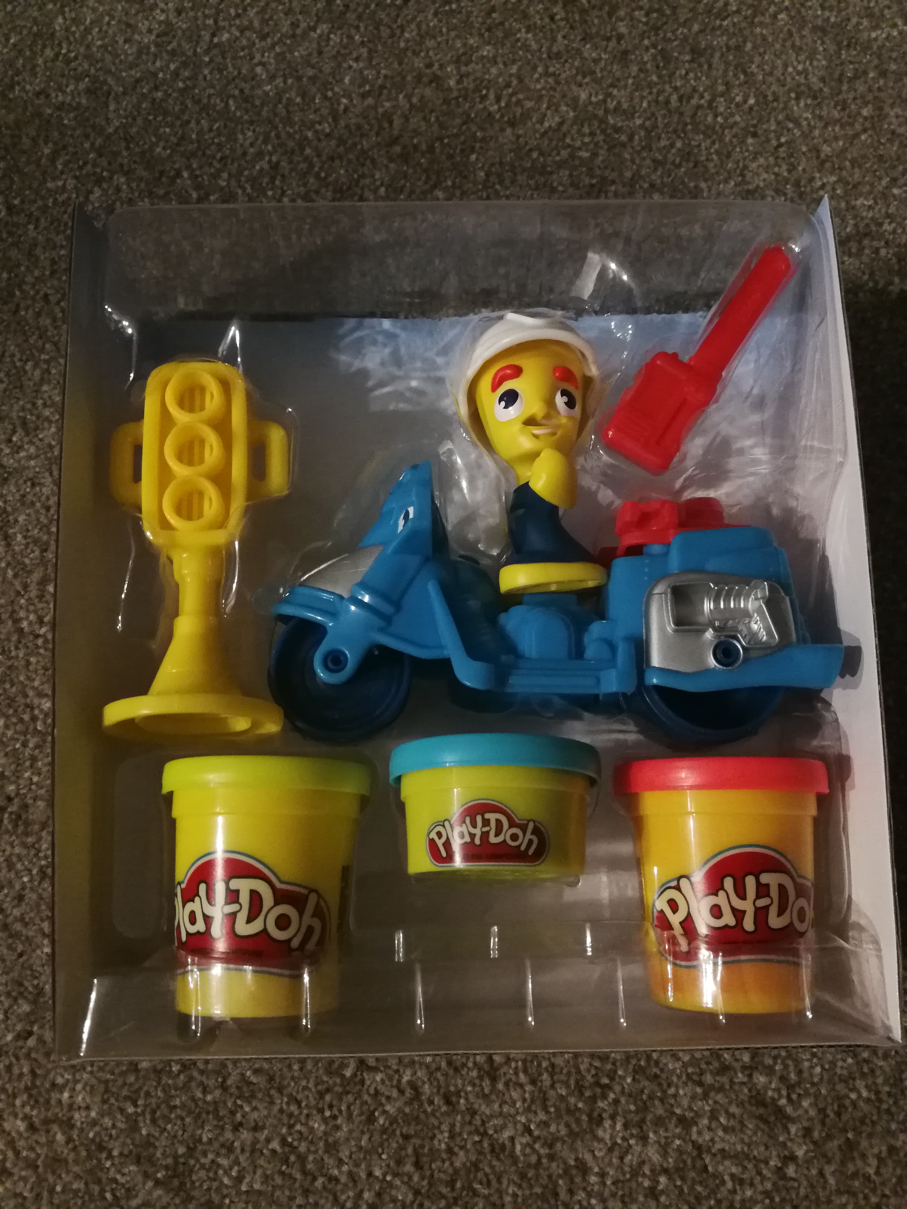 play doh town police motorcycle