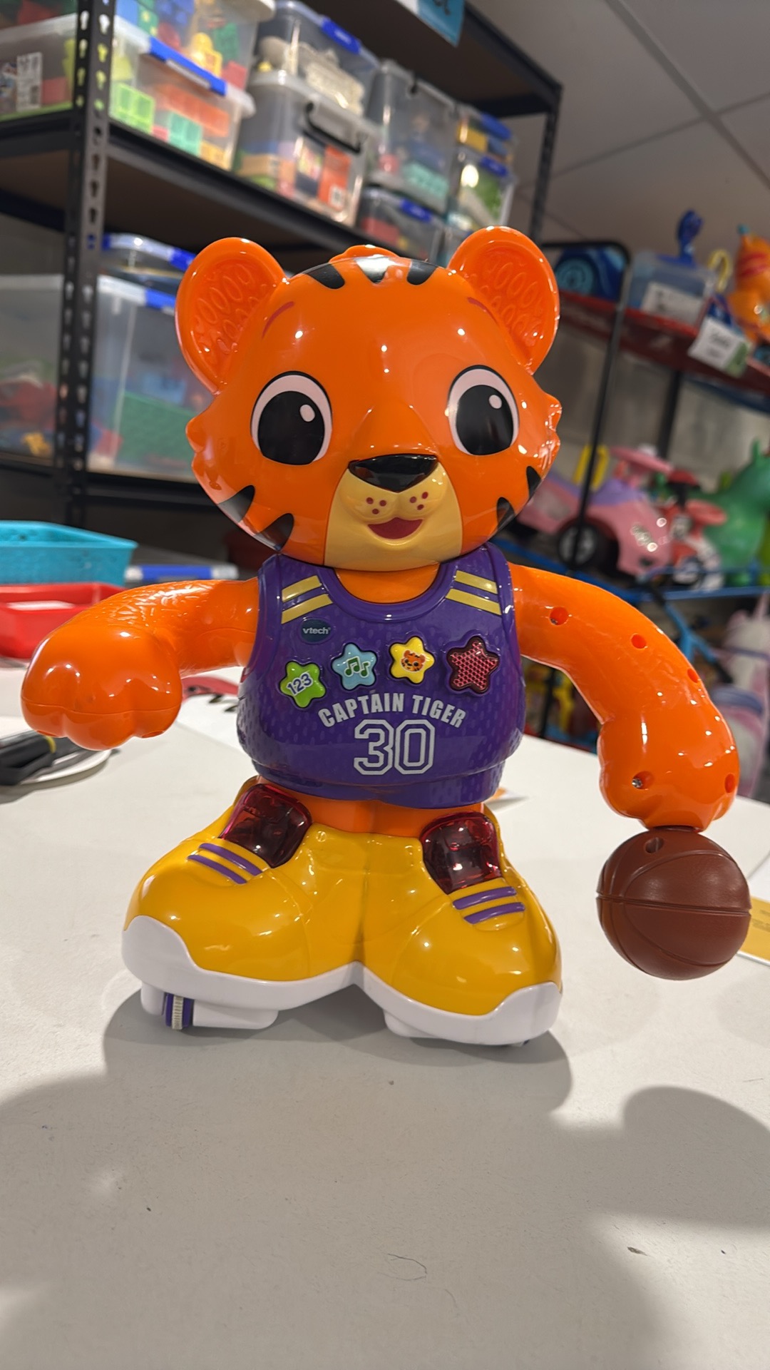 V-Tech Dribble & Bounce Tiger
