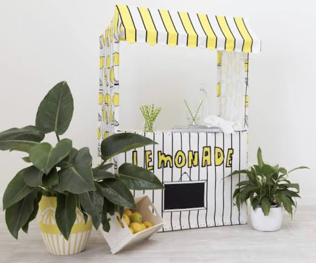 Mocka Lemonade Stand