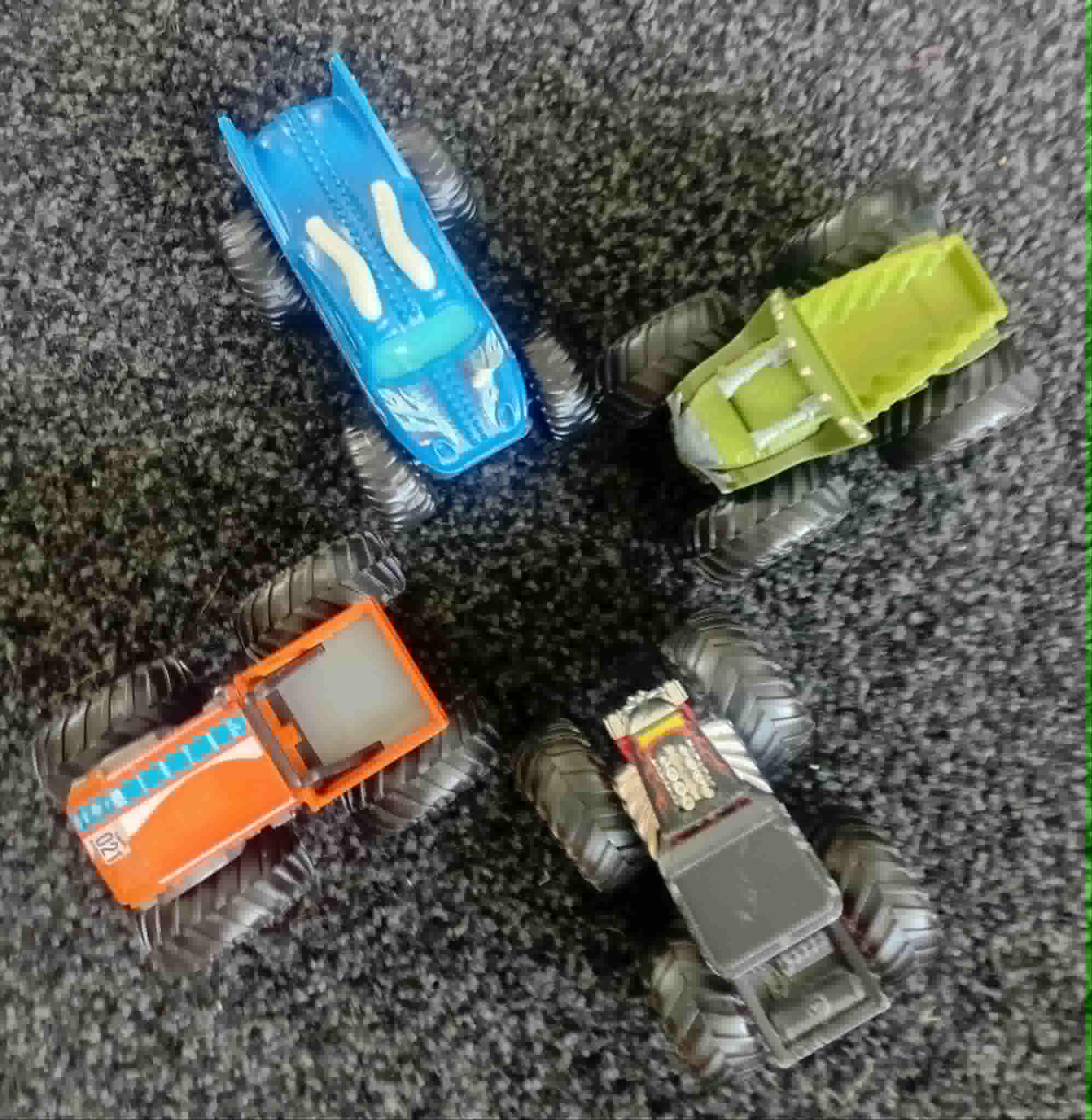 Monster Trucks - Set of 4