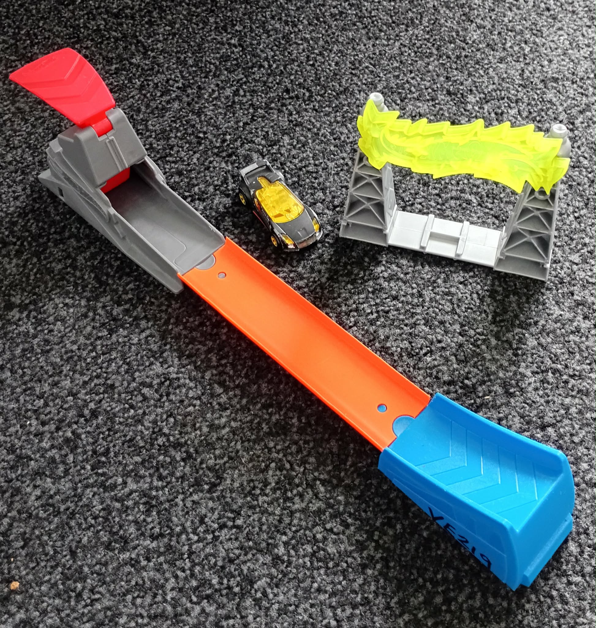 Hotwheels Mini Launcher - 6 piece