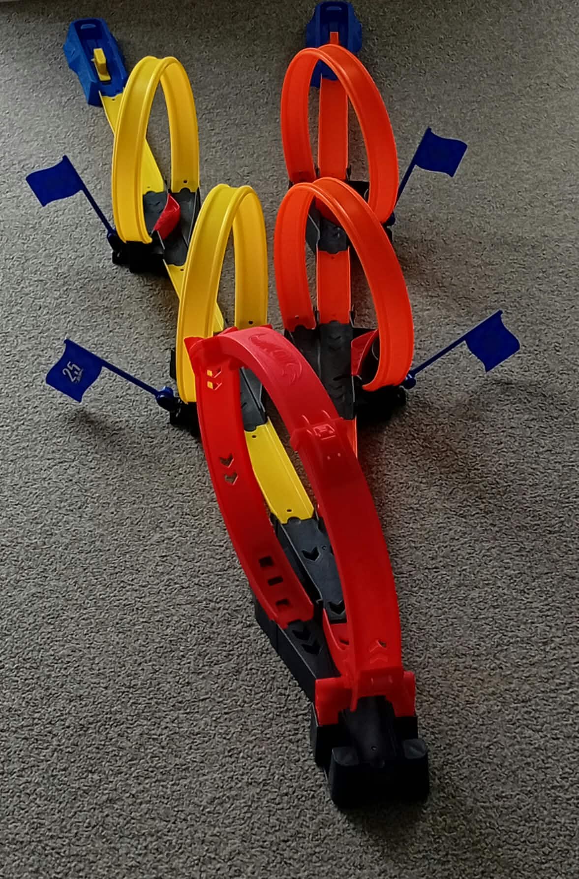 HOTWHEELS Carrera Multi Loop Track