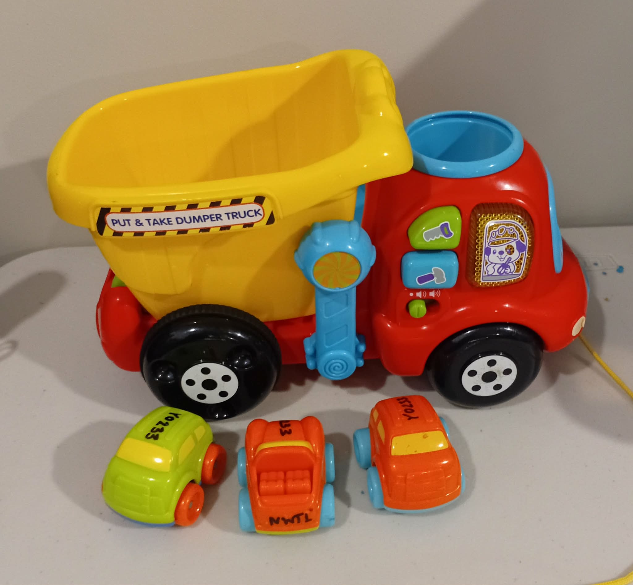 Put & Take Dumper Truck - with 3 Cars